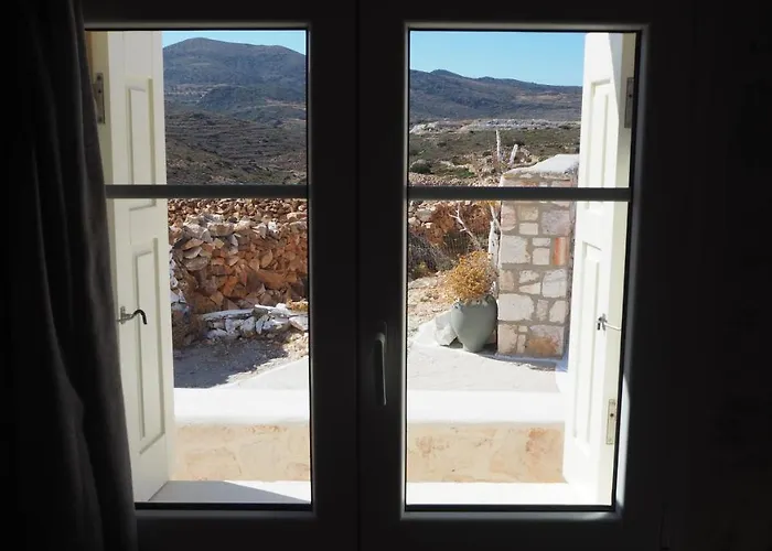 Ataraxia- Stonebuilt And Hébergement de vacances Kímolos