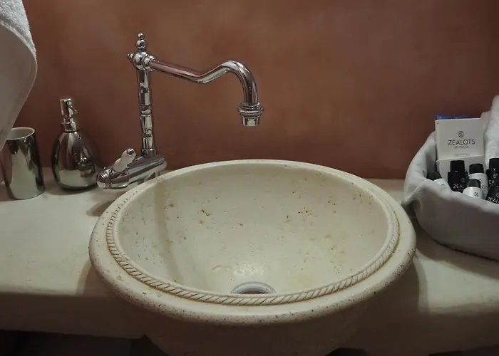 Ataraxia- Stonebuilt And 別荘